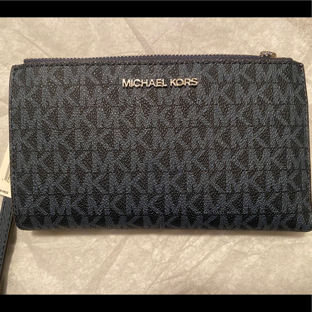 Michael Kors Cell Phone Wristlet